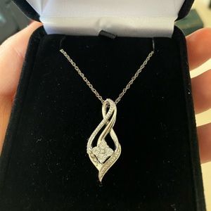 Diamond Twist Kay Necklace